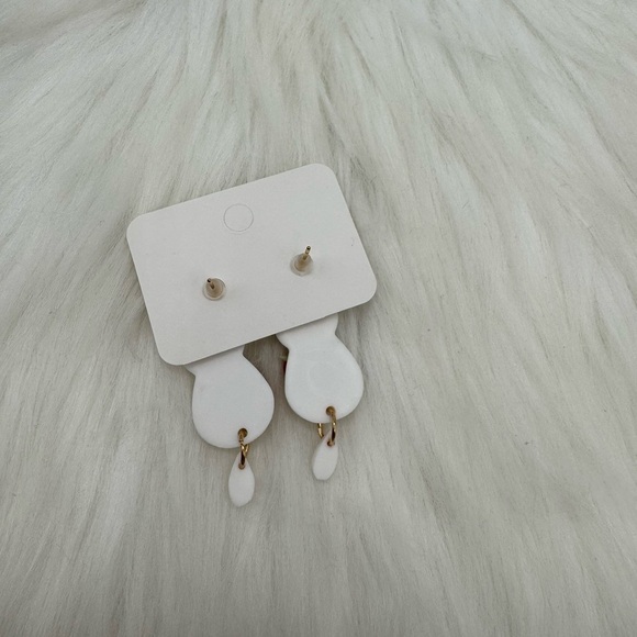 Cute White Cat Polymer Clay Dangle Earrings - Picture 3 of 4